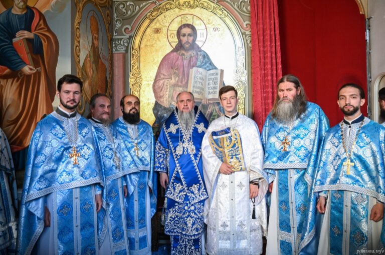 Якщо Христос, Син Божий і Спаситель, був покірним та смиренним, і завдяки цьому виконав волю Отця Небесного та отримав найвищі честь та владу, то тим більше покірними та смиренними, а не чванливими та заздрісними, повинні бути учні Христові, – Блаженнійший Митрополит Епіфаній